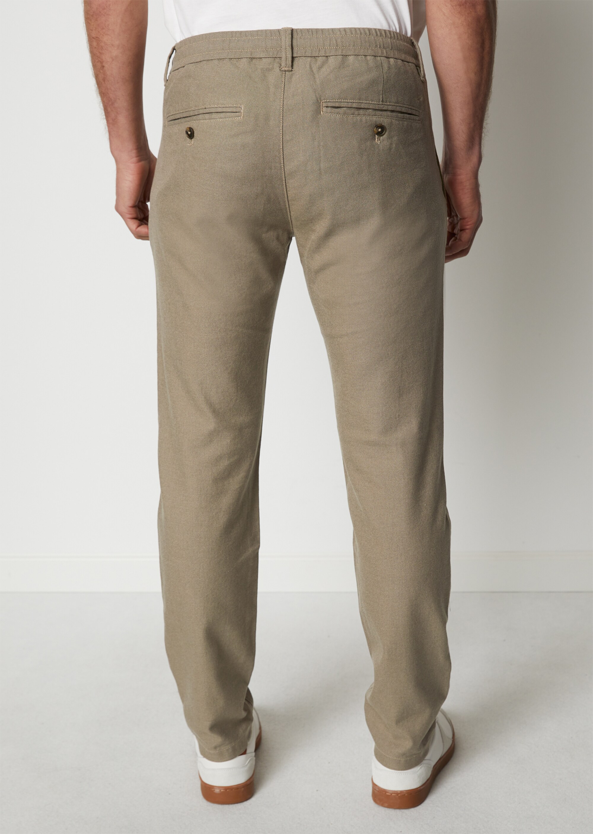 Chino Modell STIG JOGGER pleats shaped mit Bundfalten-Details