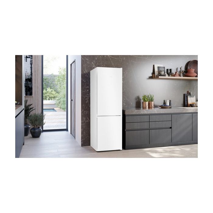 Siemens Kühl-Gefrier-Kombination iQ300 KG36N2WDF Weiß