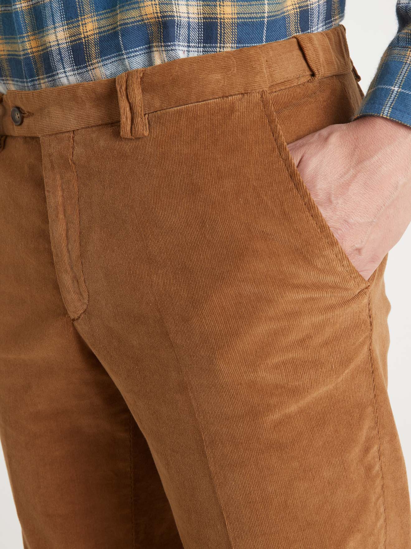 Pantalon élastiqué en velours côtelé