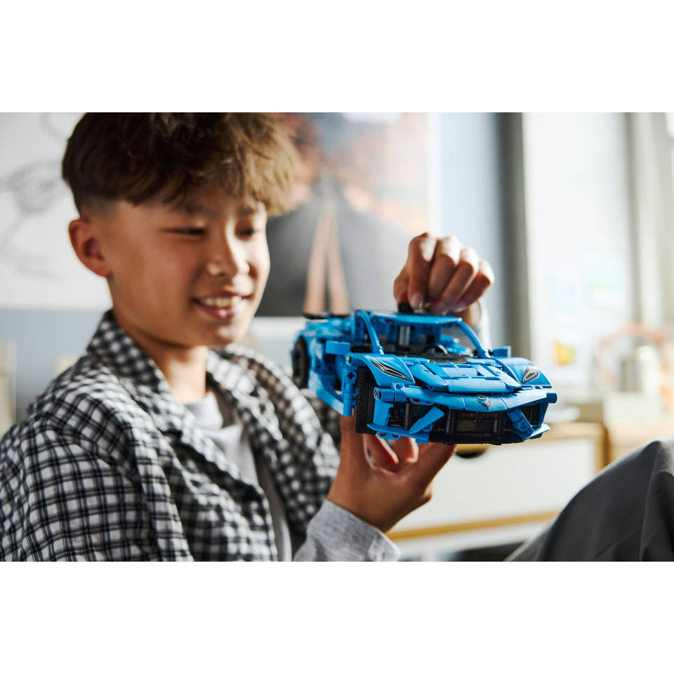 LEGO Technic Chevrolet Corvette Stingray 42217