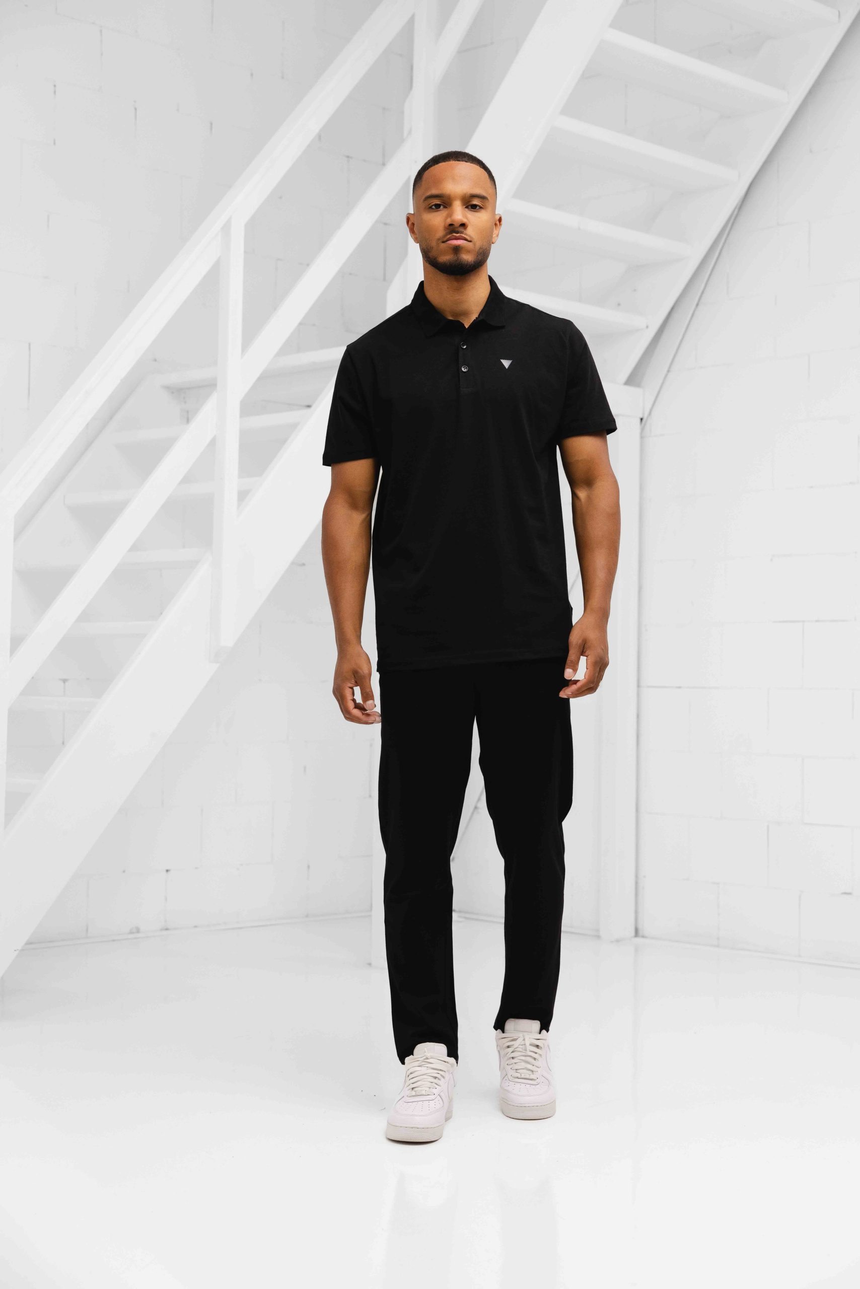 Pure Path Essential Triangle Polo Heren Zwart