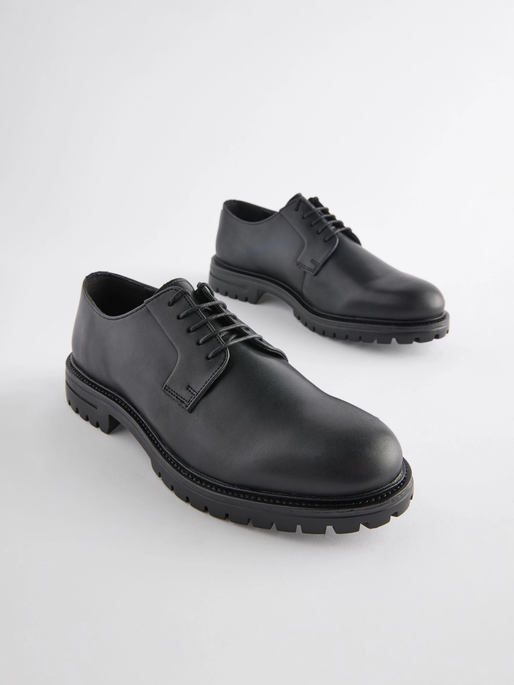 Zwart - Leren derby-schoenen met profielzool