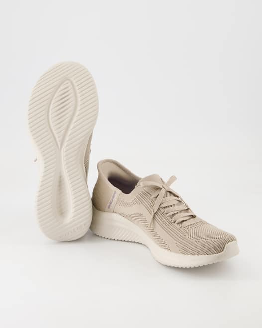 Skechers Ultra Flex 3.0 Sneaker in Beige
