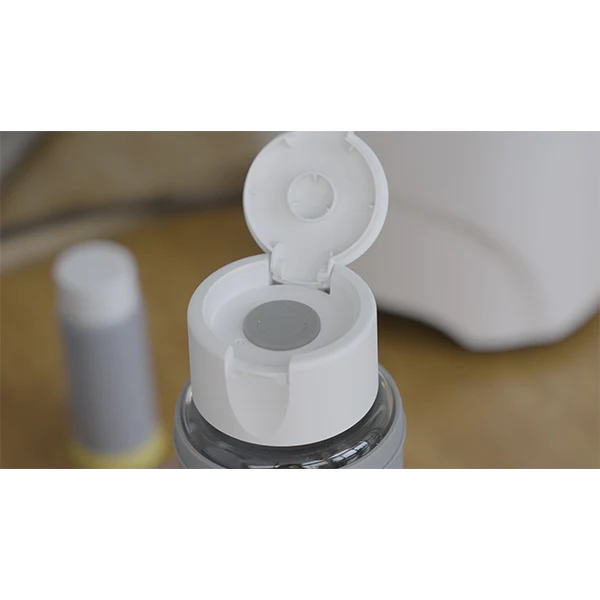 Extracteur de jus gris B9700 Kuvings et gourde de conservation des jus