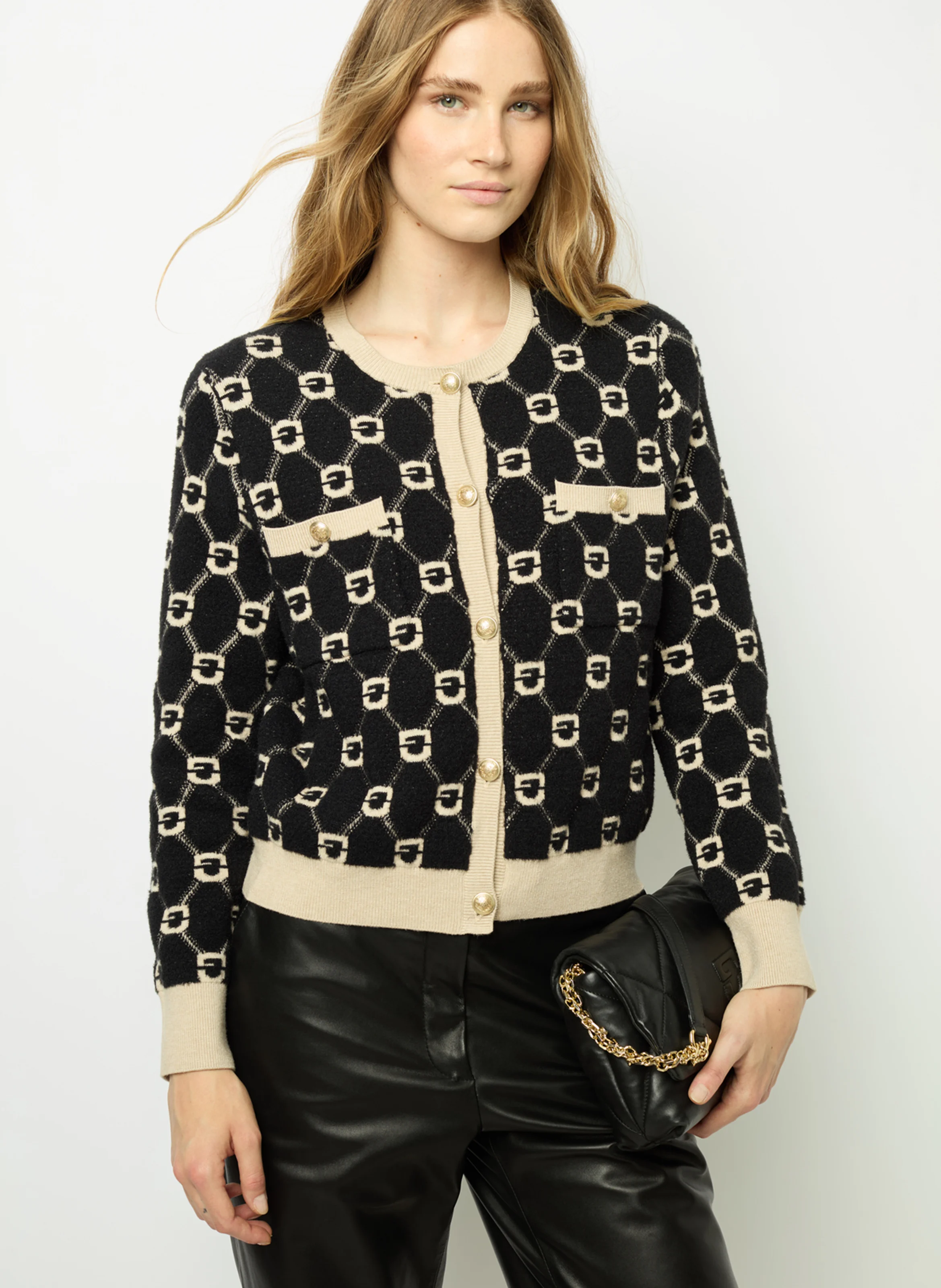 JANKA - Gilet droit boutonné à monogramme | Noir