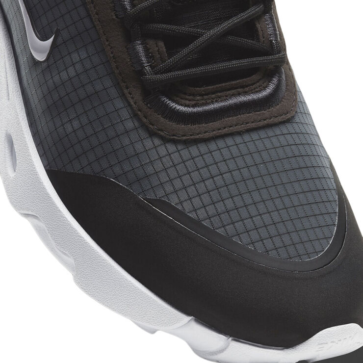 Nike React Live sneakers Sort