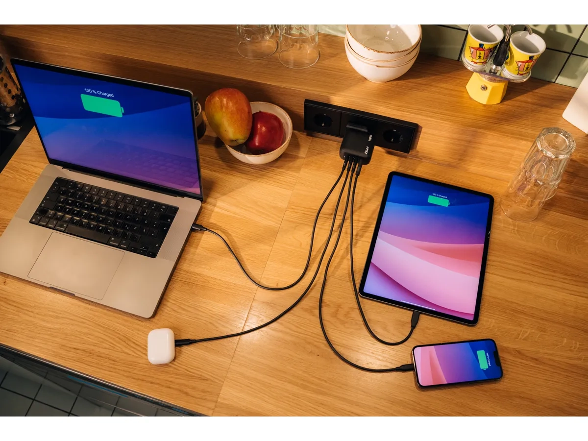 (100W) GaN 3-fach USB C / USB A World Travel Ladegerät Power Delivery Netzteil (32231) - Schwarz