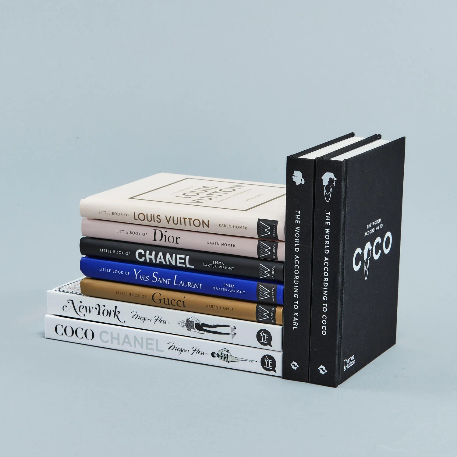 New Mags  Little Book of Dior bog