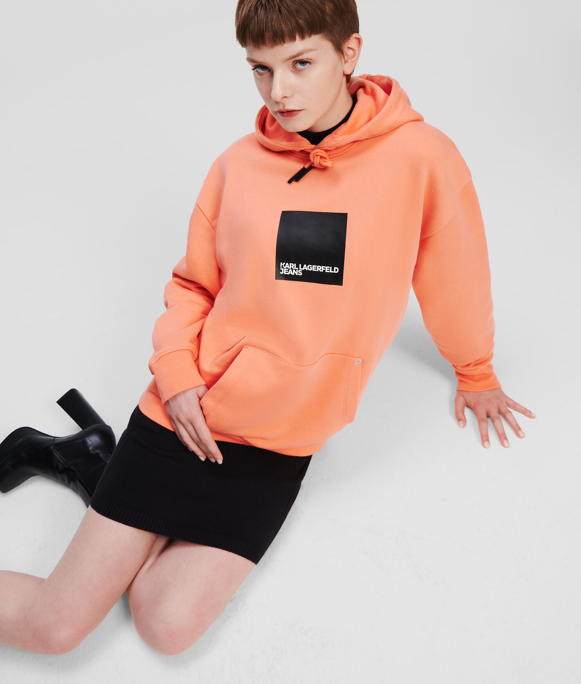 SWEAT À CAPUCHE AVEC LOGO KLJ