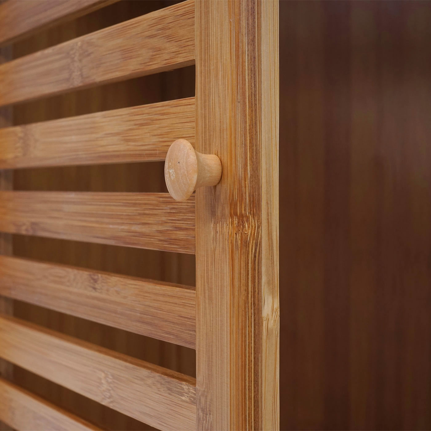 Badregal MCW-B18, Badezimmer Badschrank Standregal mit Tür, Bambus ~ 110x36x34cm