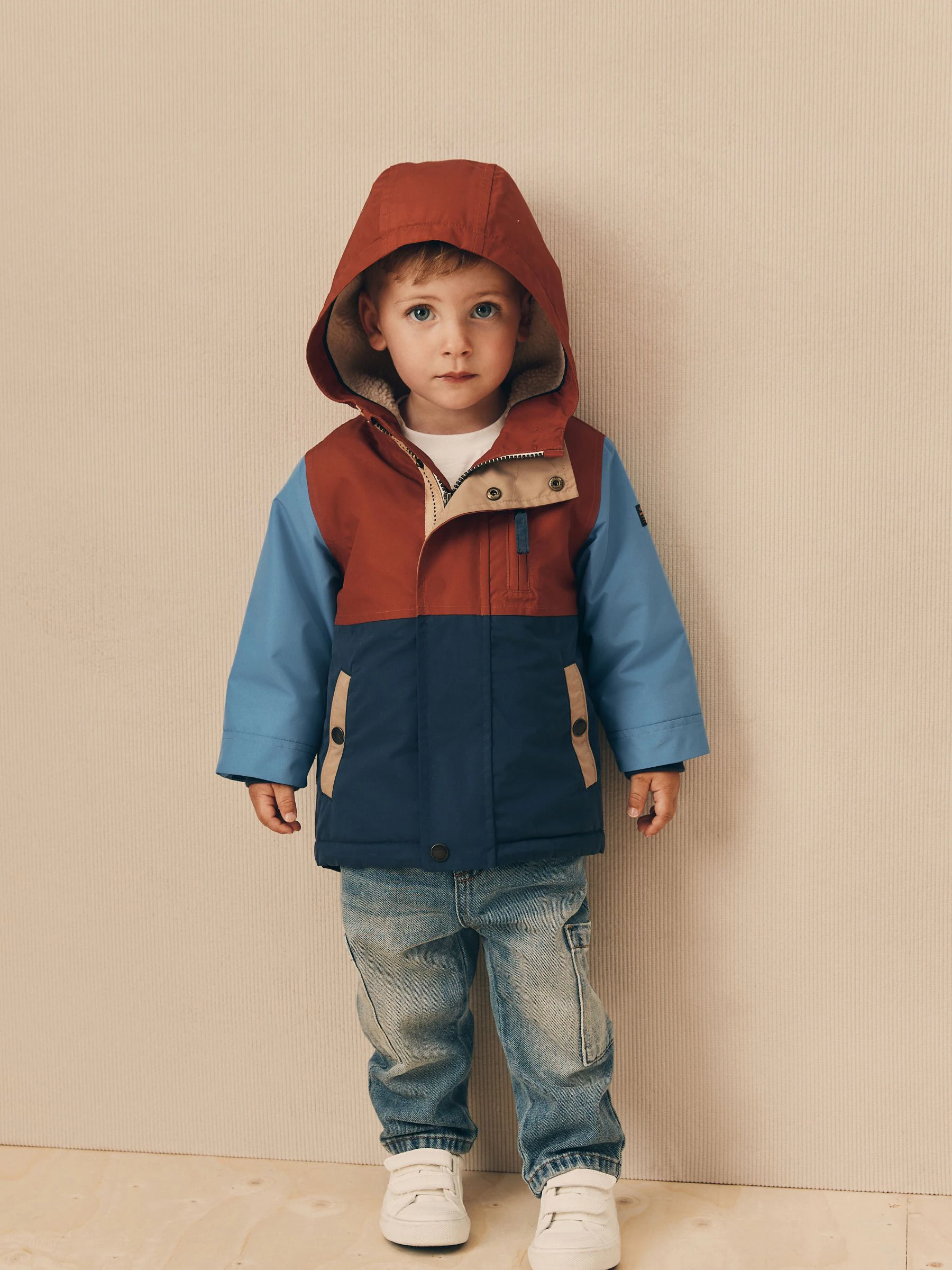 Marineblauw/rood met kleurvlakken - Waterdichte parka met borgvoering (3mnd -7jr)