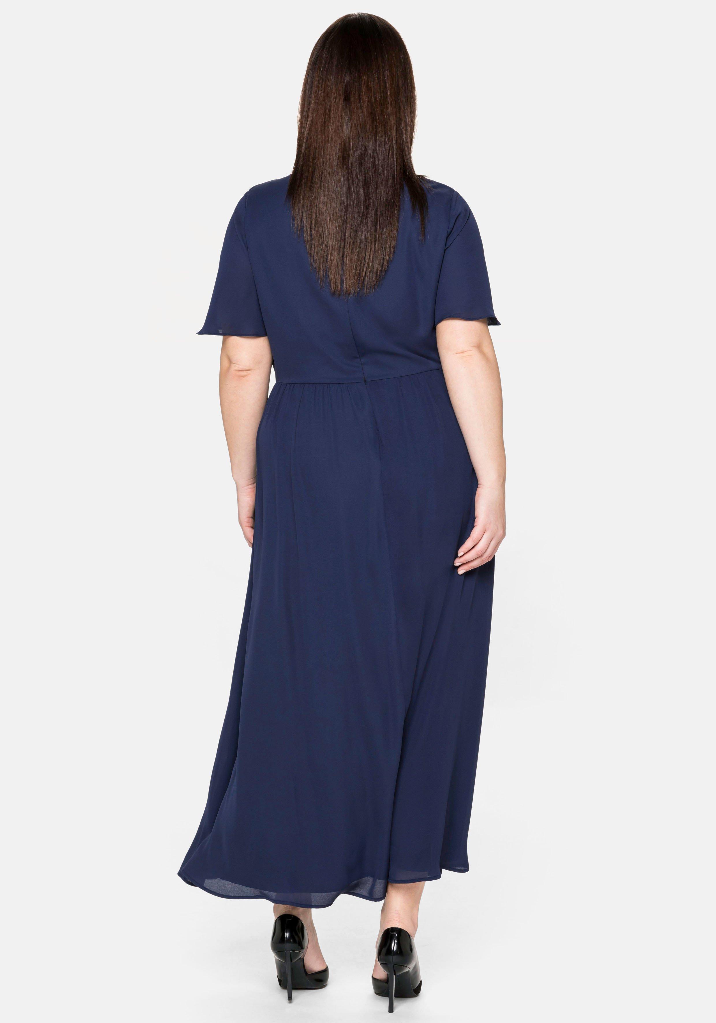 Abendkleid aus Chiffon, mit Pailletten-Einsatz