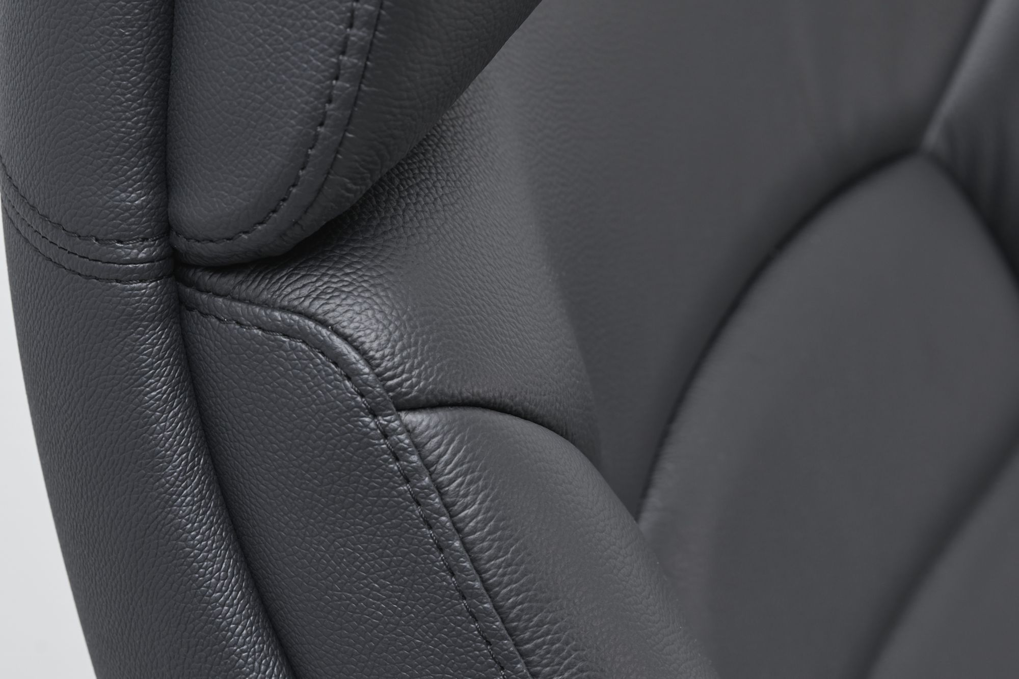 KADIMA DESIGN Chefsessel MIRON aus Leder, Multiblockwippmechanik, bis 120 kg, in 3 Farben verfügbar