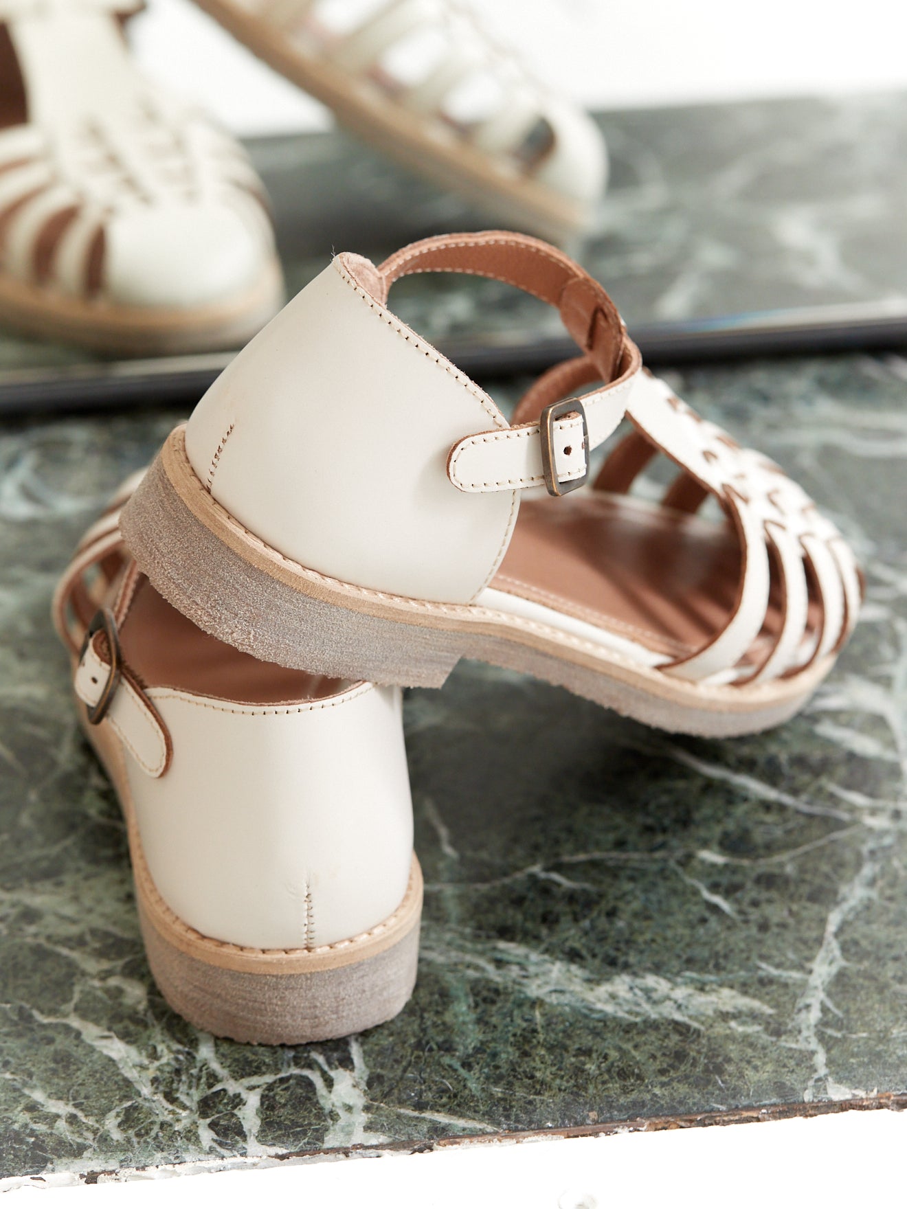 Sandales plates cuir style pêcheur