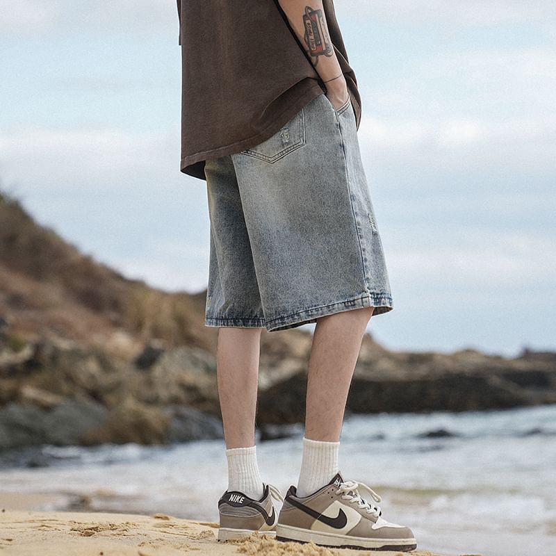 Derbundy - Mid Rise Distressed Washed Denim Shorts