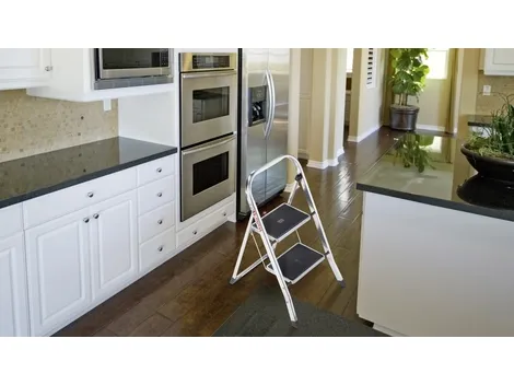 Hailo K30 - Trinstol - 2 trin - arbejdshøjde: 2.25 m - aluminium - aluminium med sorte trin
