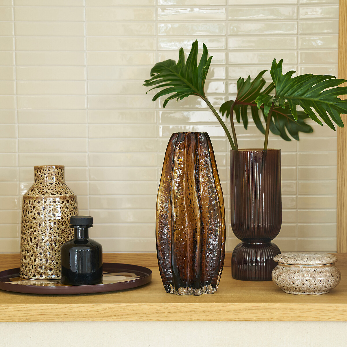 LA REDOUTE INTERIEURS<br>Vaso em vidro âmbar texturizado Alt.29,5 cm, Yuvo