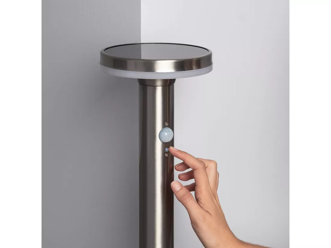 Balise LED Solaire Extérieure Helios Inox 6W en Saillie sur Pied 45cm avec Détecteur de Mouvement Helios Inox 3000K Blanc chaud