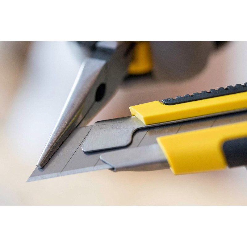 Cutter bi-matière STANLEY® Dynagrip® 25 mm