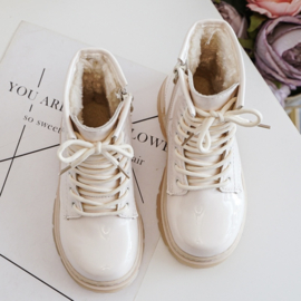 Shiny beige boots