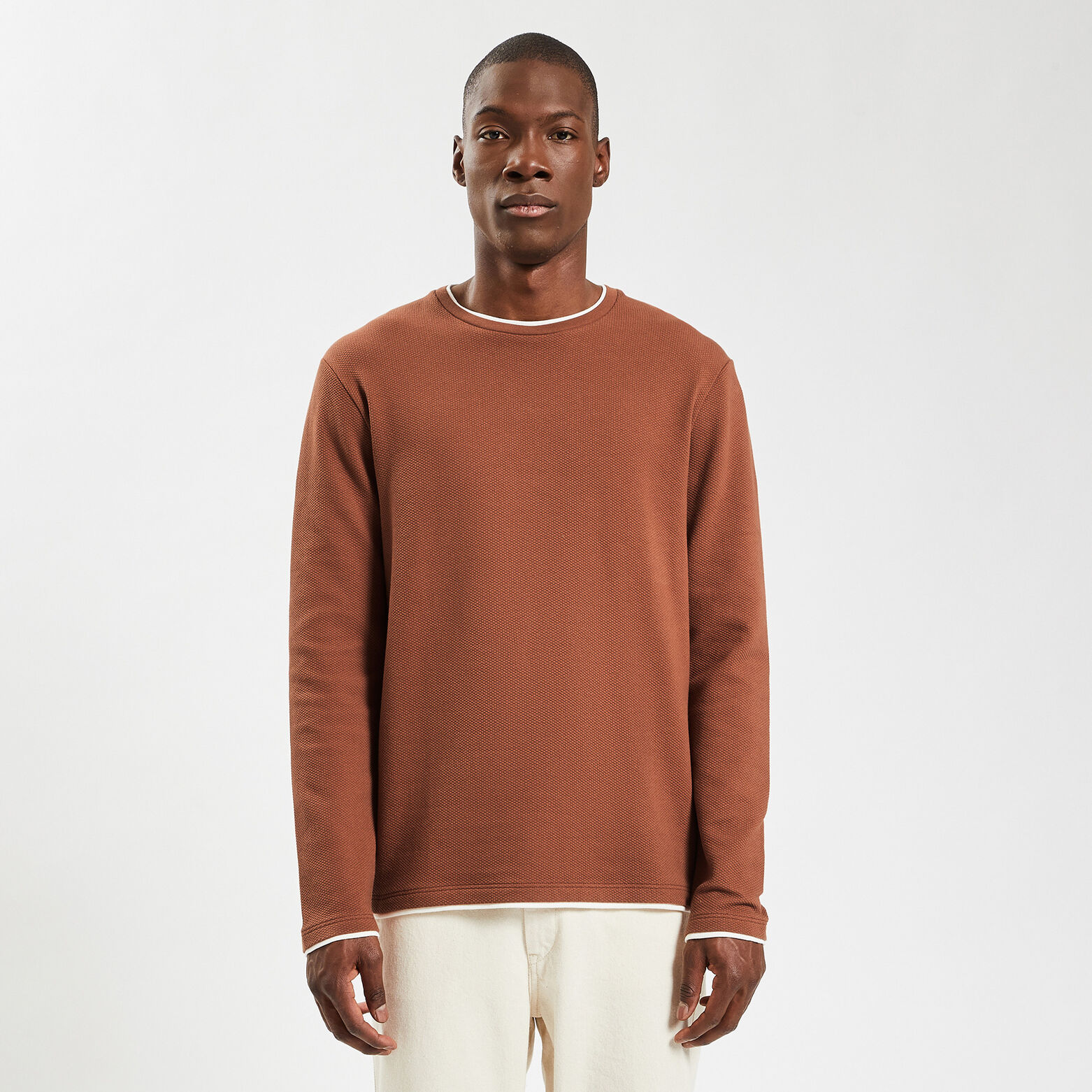 Tee shirt double col matière fantaisie Marron