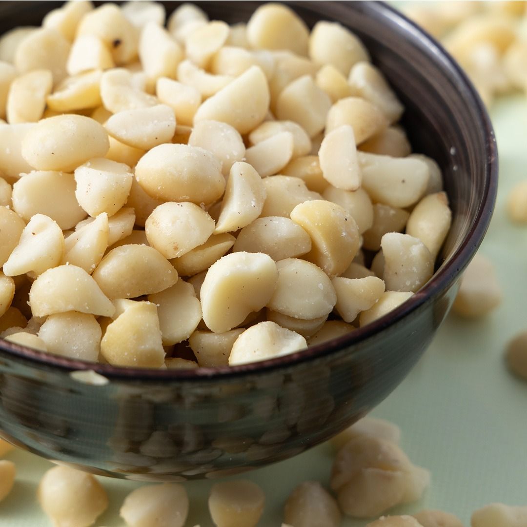 Macadamia notenstukjes ongebrand