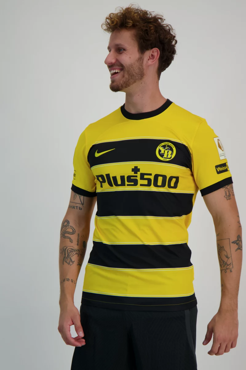 Nike Young Boys Bern Home Replica Herren Fussballtrikot 2324
