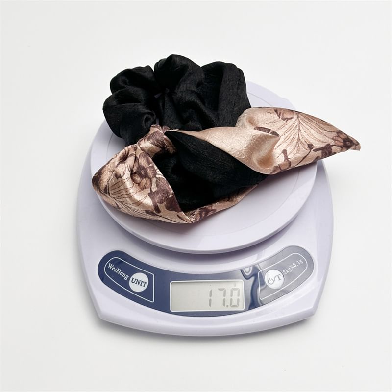 enthice - Print satijnen scrunchie
