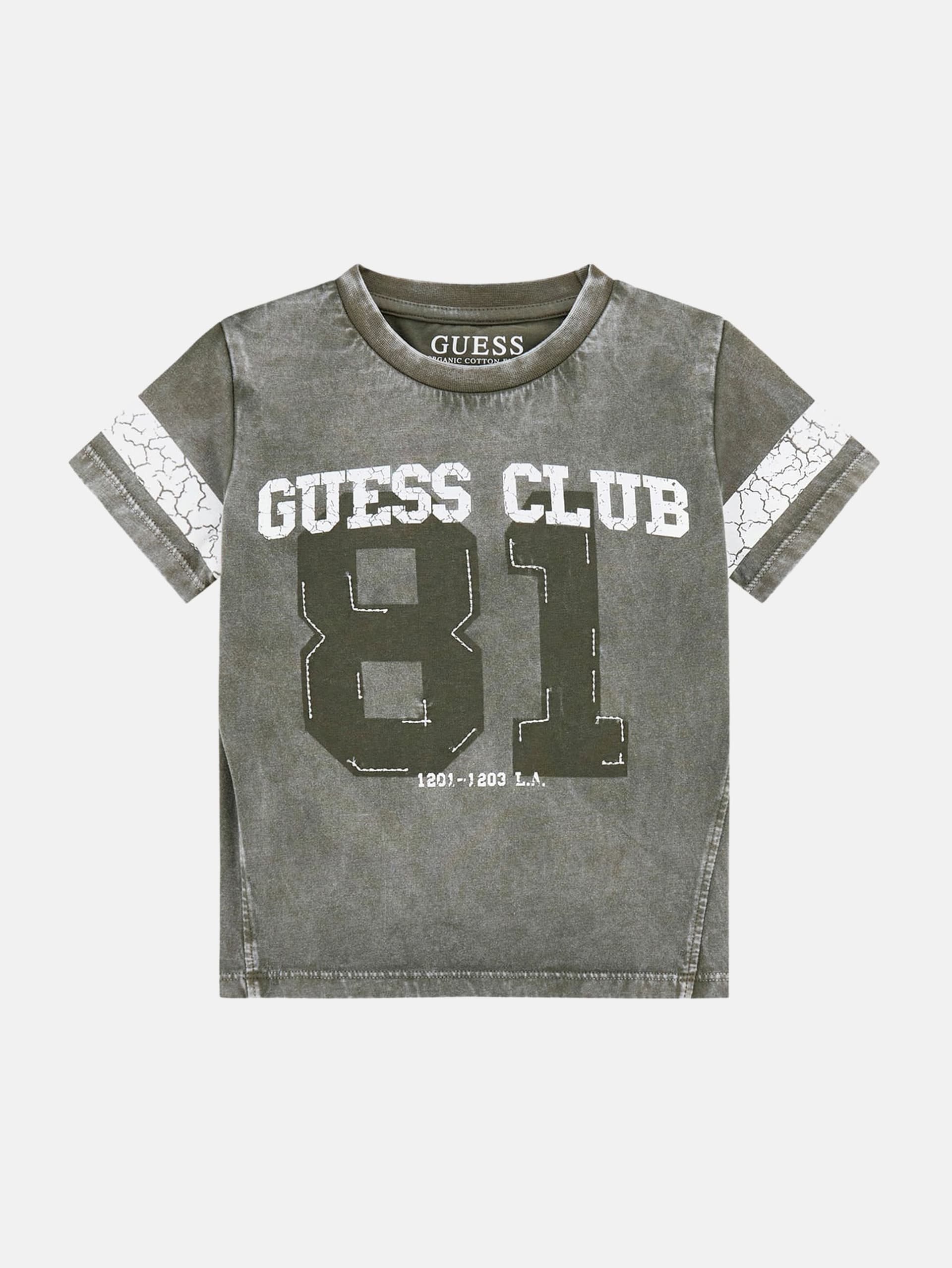 Camiseta com logo quadrado