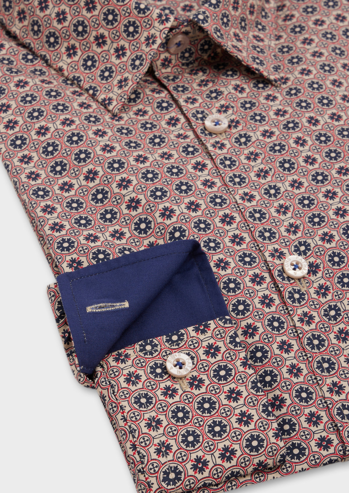 Chemise sport Slim en popeline de coton beige à motif fantaisie rouge et bleu marine