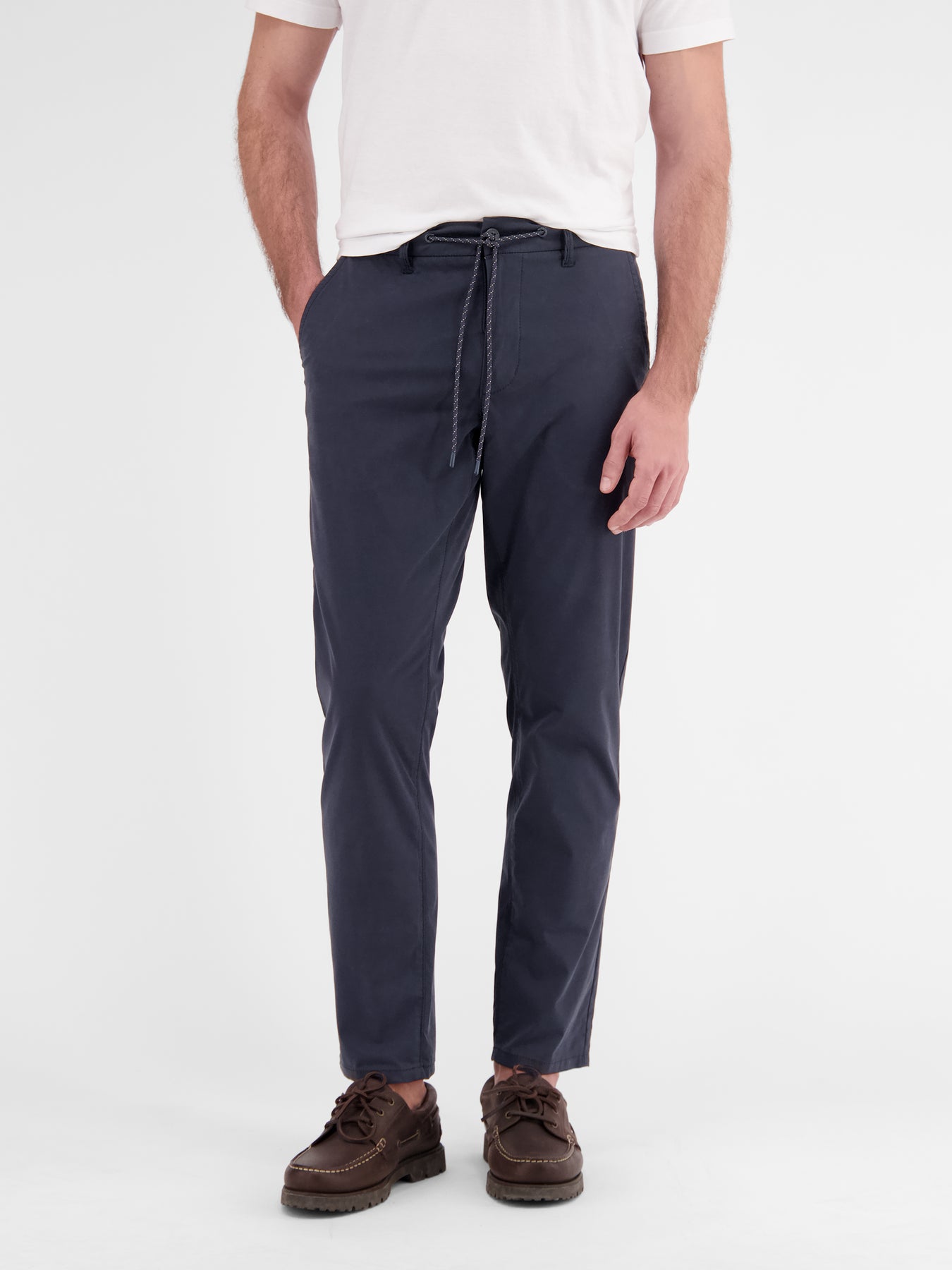 Sommerliche Chino, ultra leicht und schnelltrocknend, RELAX FIT