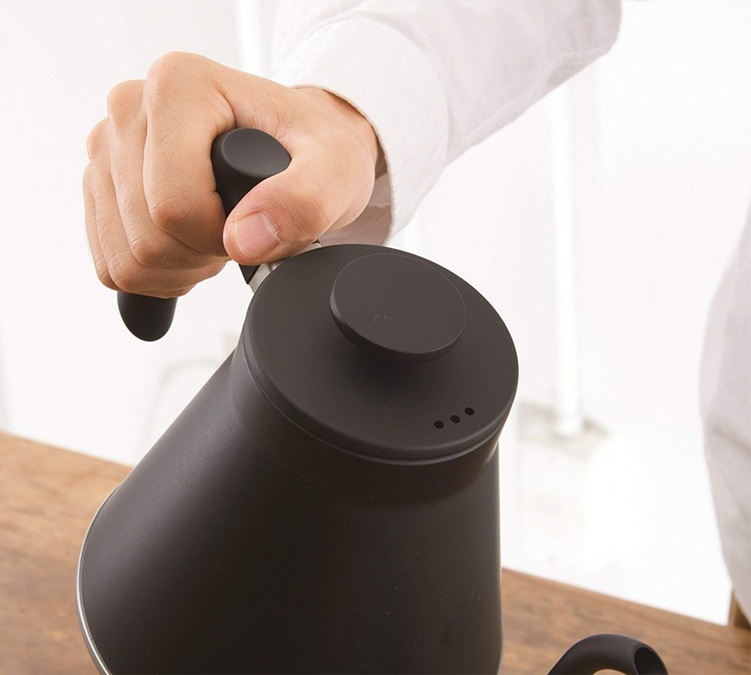 Bouilloire versante 800 ml Noir V60 col de cygne - HARIO