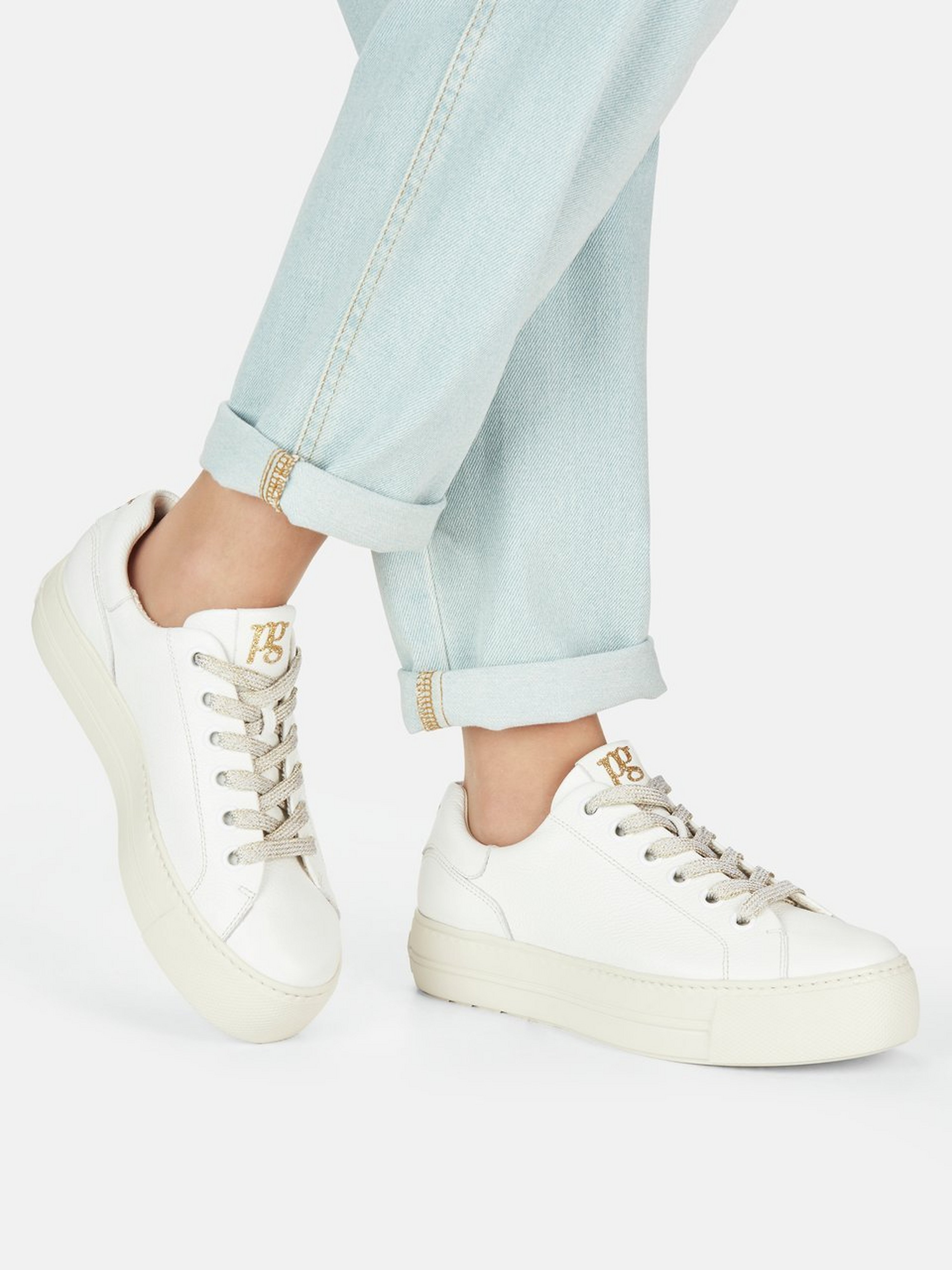 Sneaker