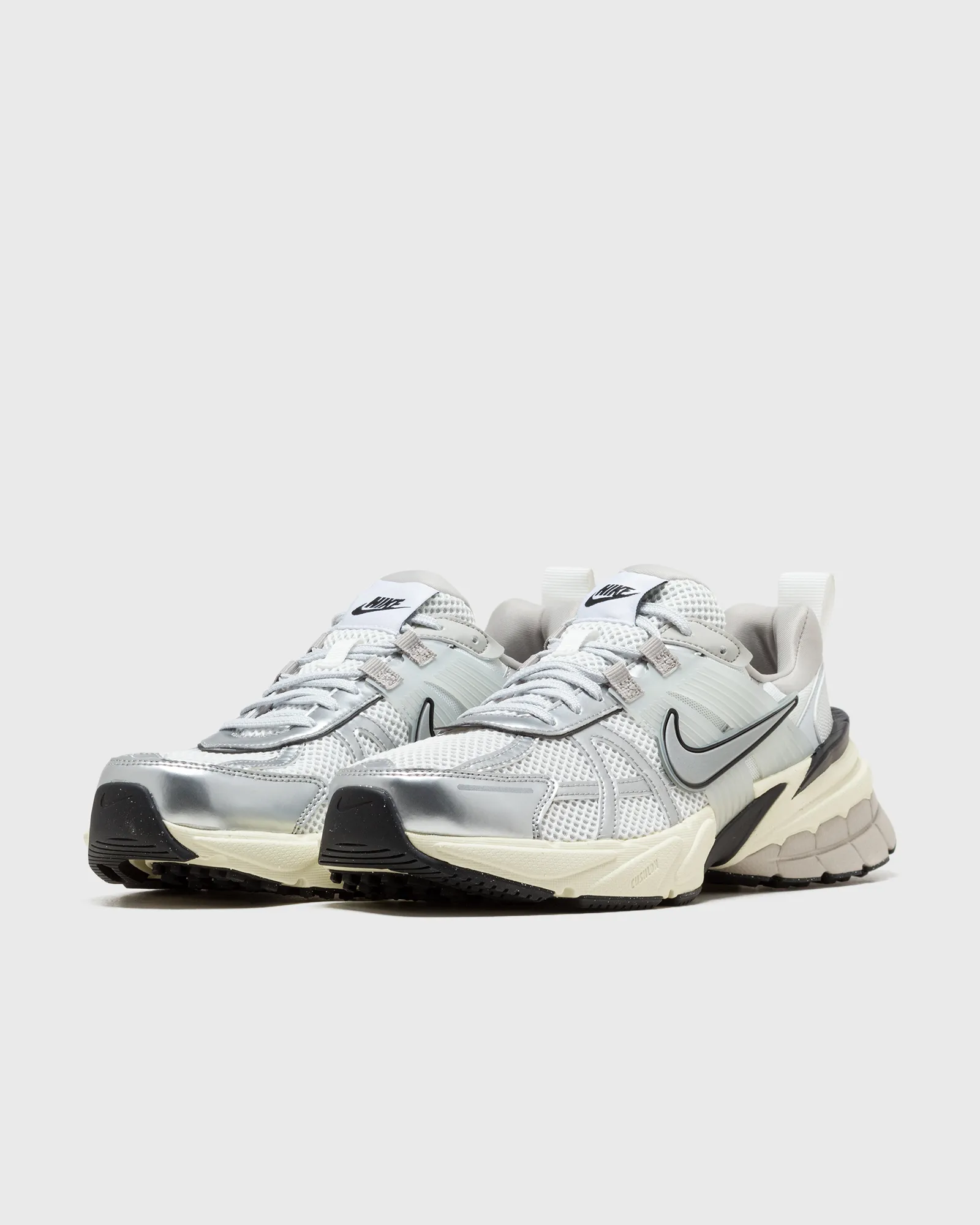 Nike WMNS NIKE V2K RUN