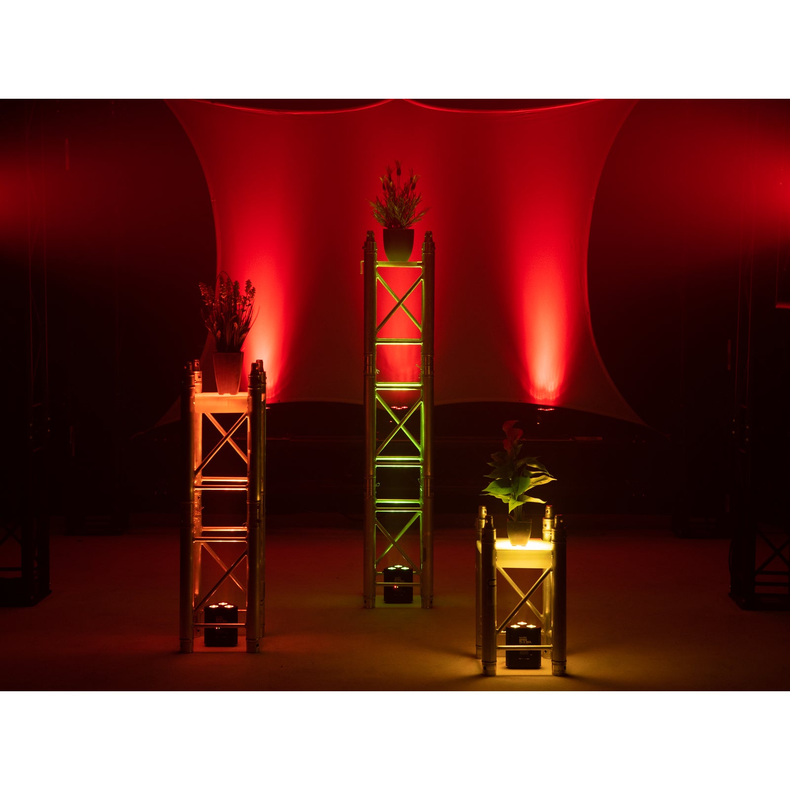 Eurolite Akku TL-3 QCL RGB+UV Trusslight