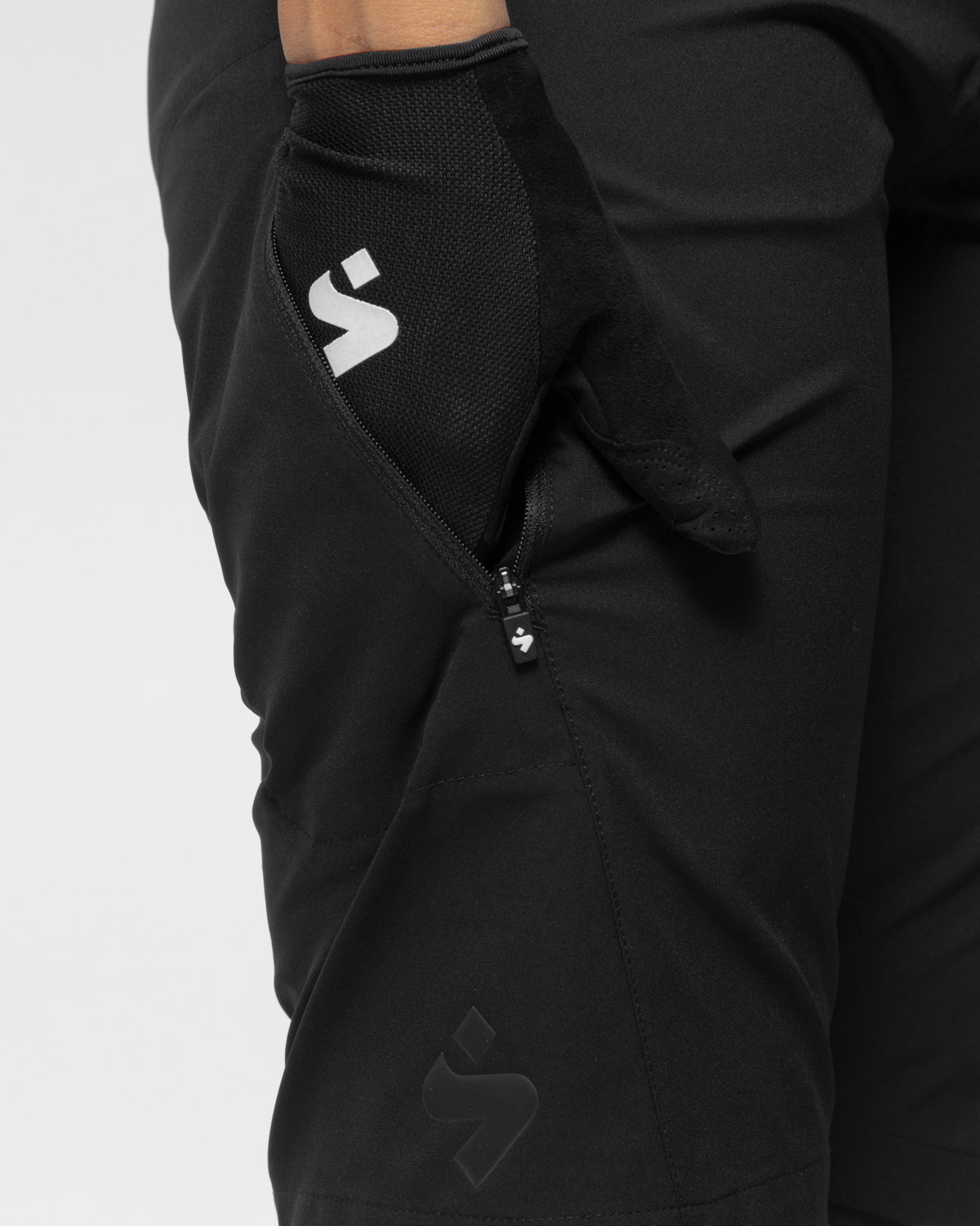 Hunter Slashed Shorts Dame Black