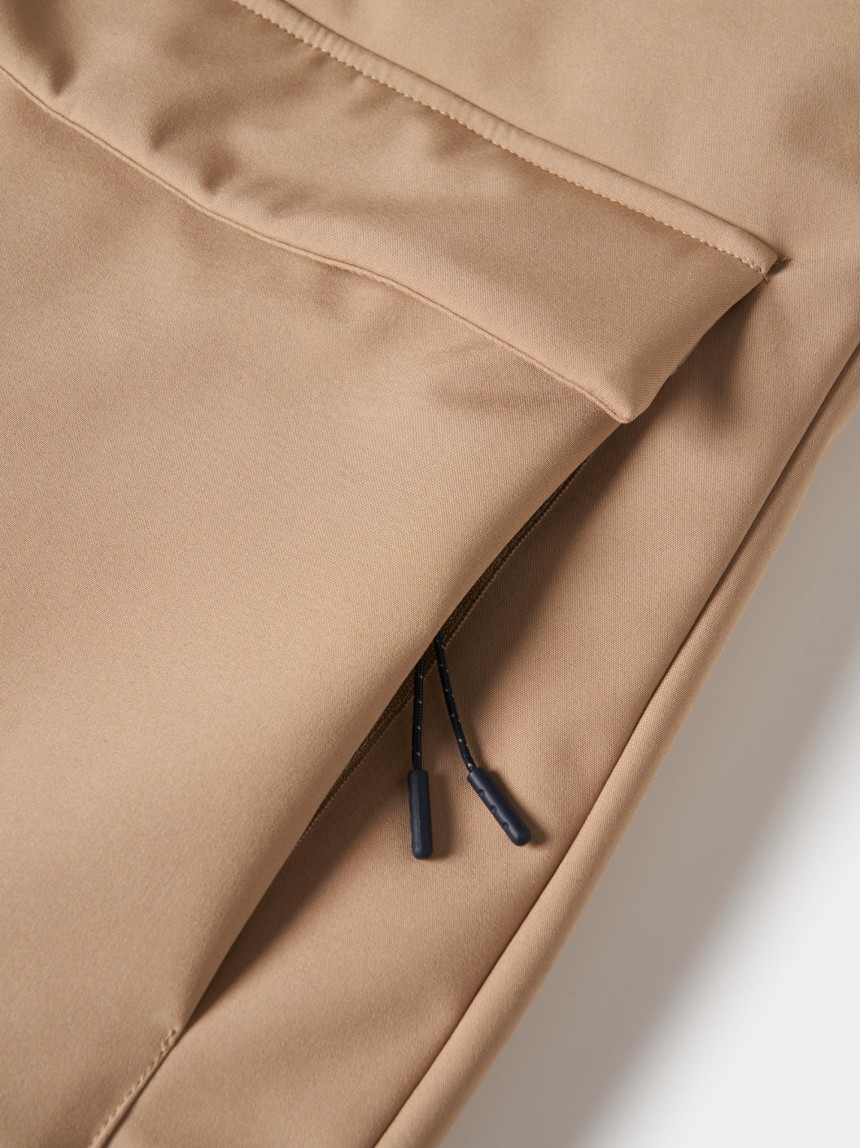 Parka com capuz e encaixe interior amovível