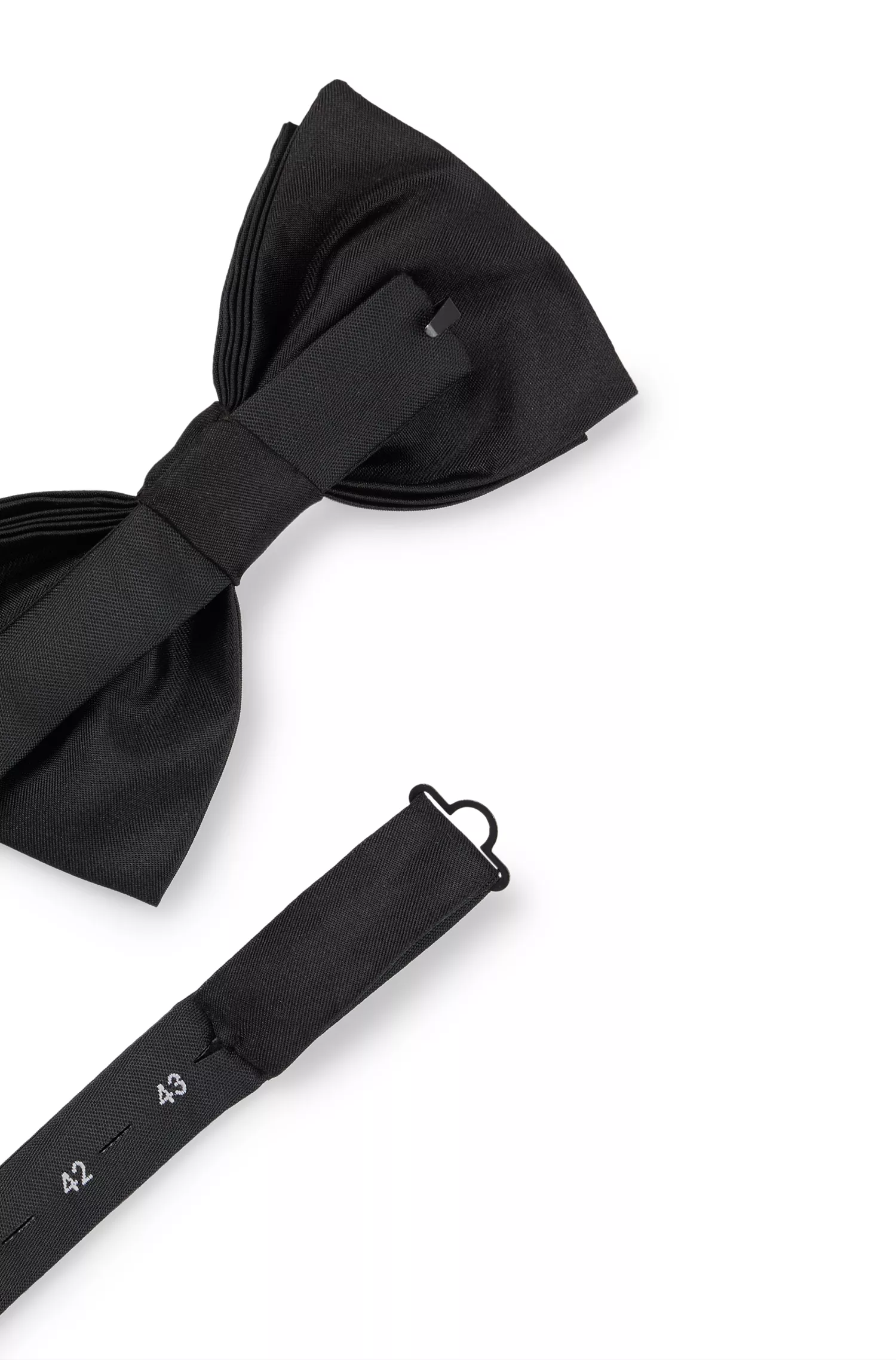 Gravata borboleta BOSS preta, fabricada na Itália, em jacquard de seda.