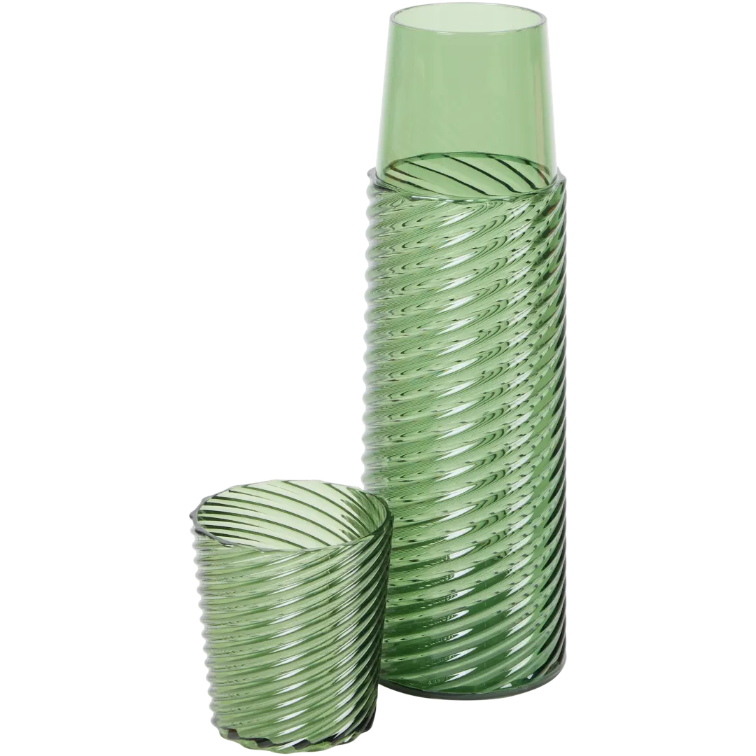 Carafe avec verre