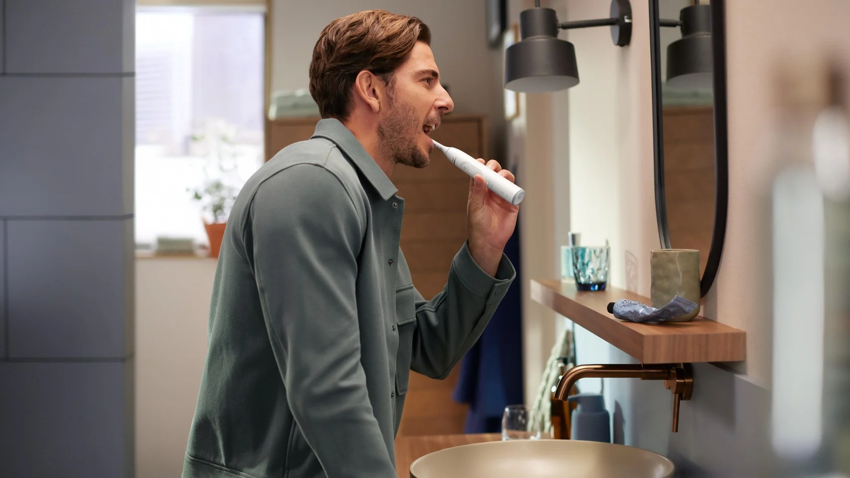 Philips - Sonicare Hvid Elektrisk Tandbørste Series 6500 HX7410/02