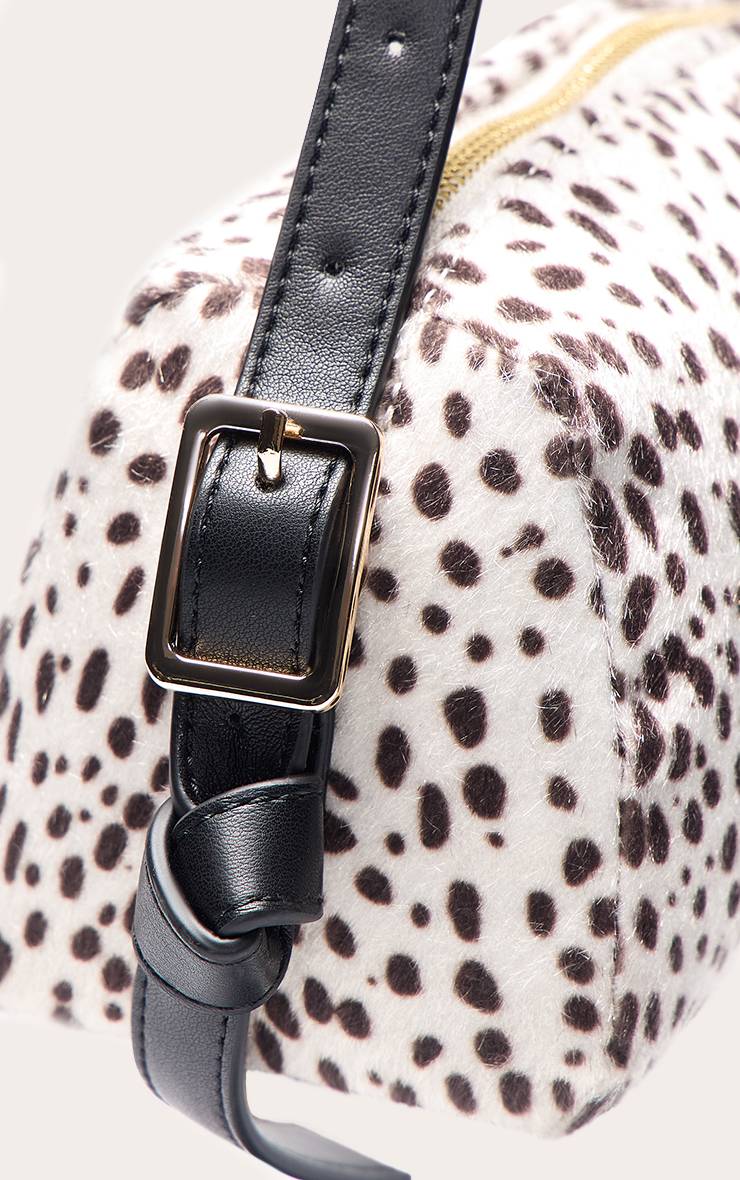White Dalmatian Sac Baguette À Bandoulière En Poil De Poney Imprimé Dalmatien