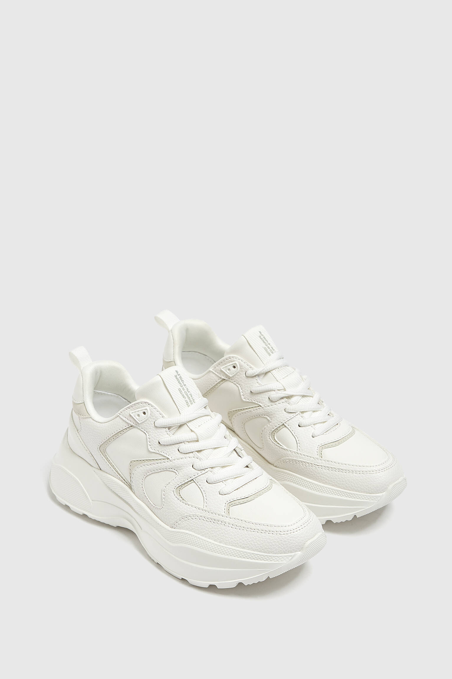 TÊNIS ESPORTIVO VOLUME - BRANCO
