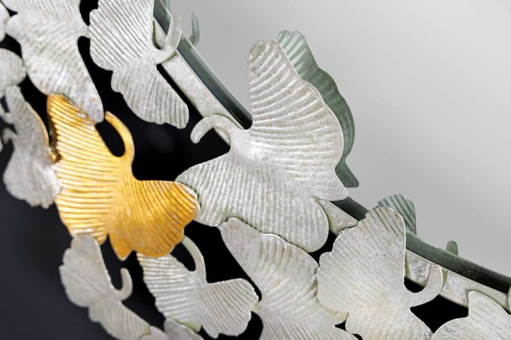 Dekorativer Wandspiegel GINKGO LEAFS XL 90cm gold silber rund aus Metall handmade