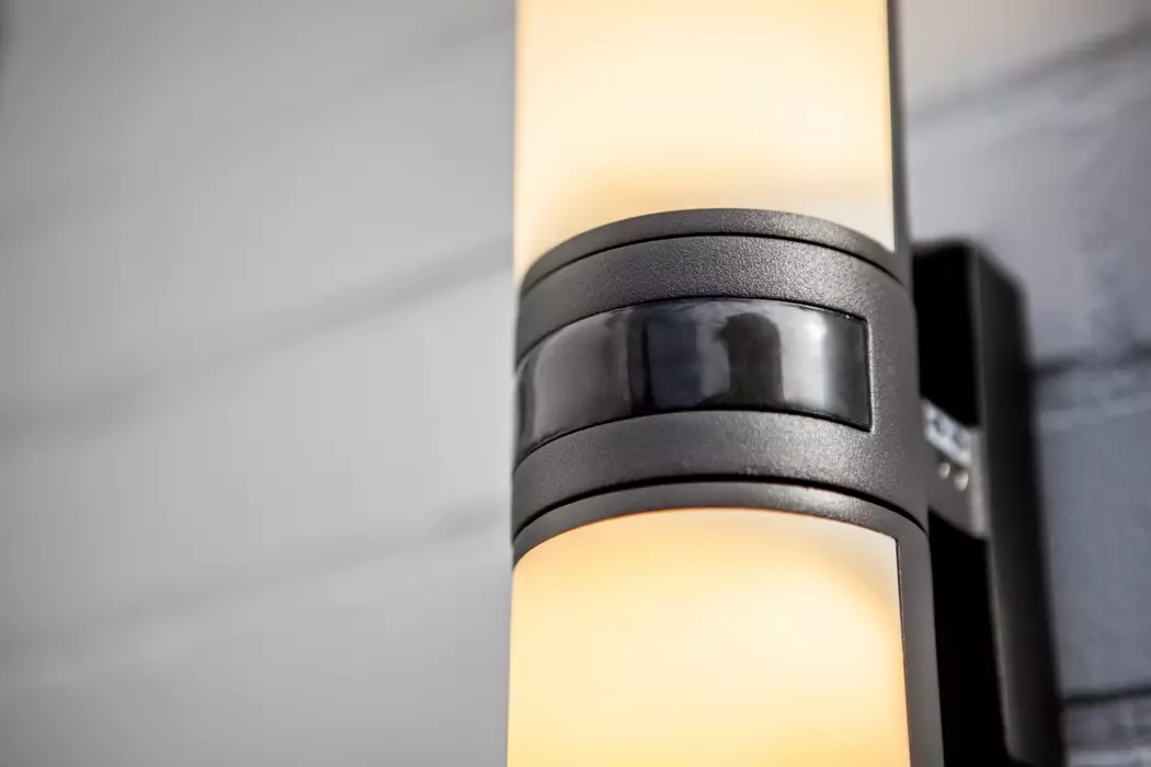 LED-Außenwandleuchte Cyra