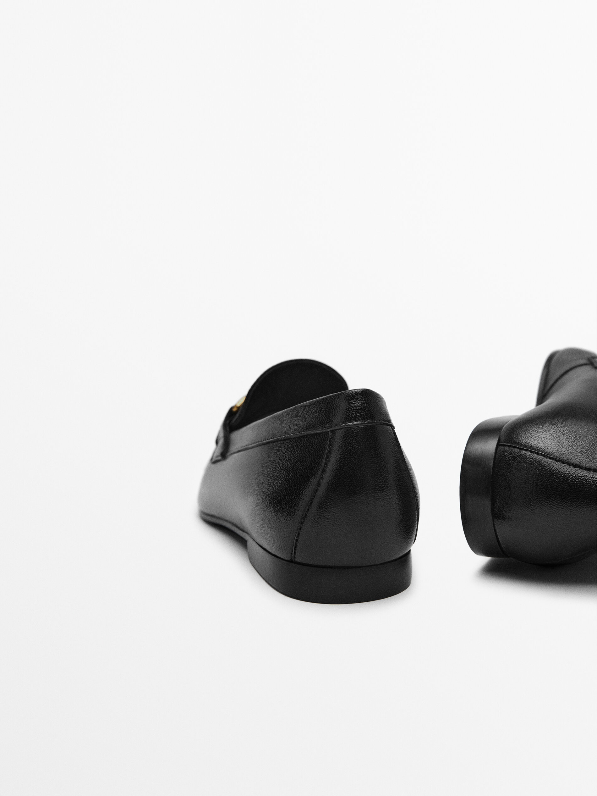 Mocassim em couro metalizado - PRETO
