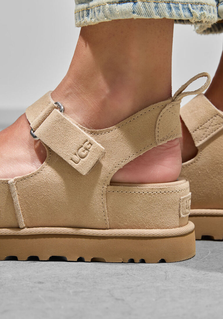beige ugg platte sandalen w goldenstar hi