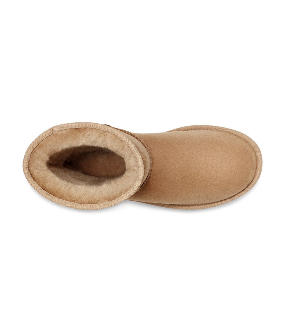 Botas UGG W Classic Short II em couro marrom