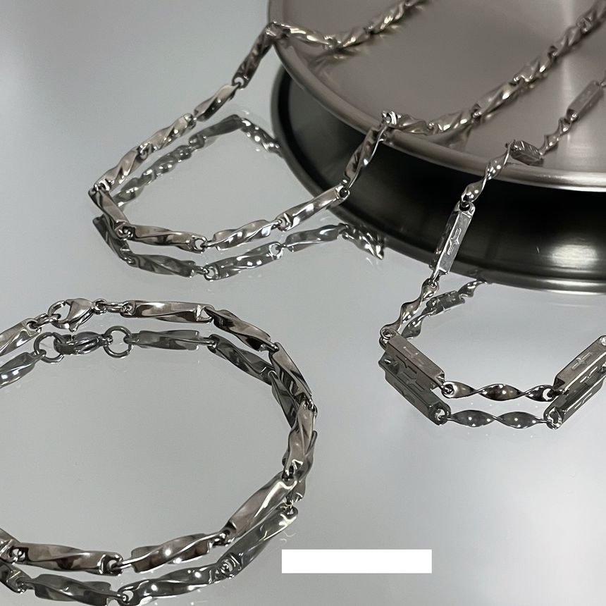 Lilafey - Moebiusband ketting / armband