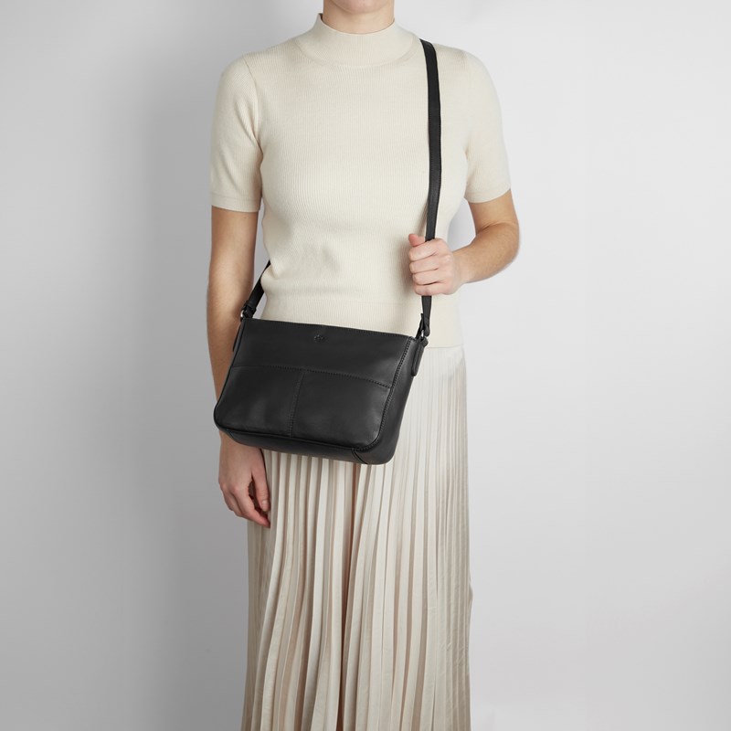 Aura<br>Crossbody Lugo