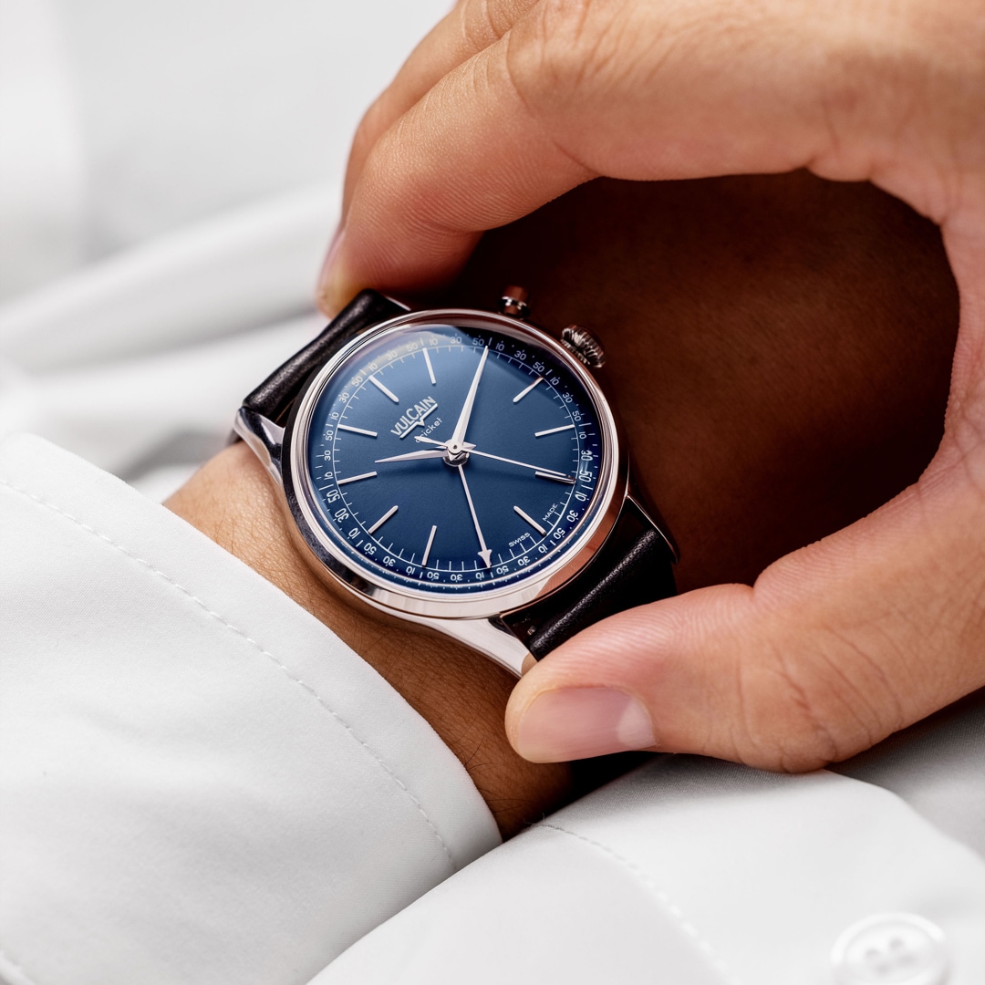 Vulcain Cricket President 39mm Blue Steel Caseback